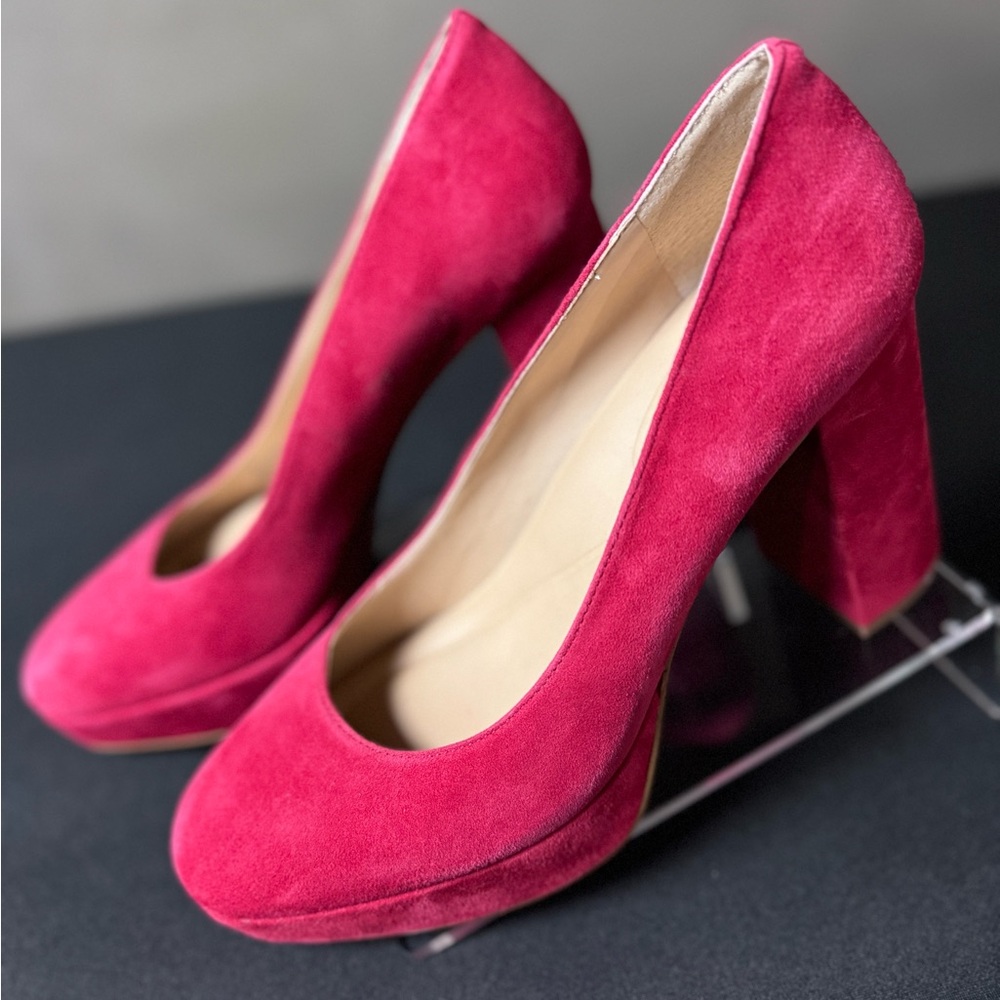 NWOT Copper Key Flirty Suede Platform Pumps